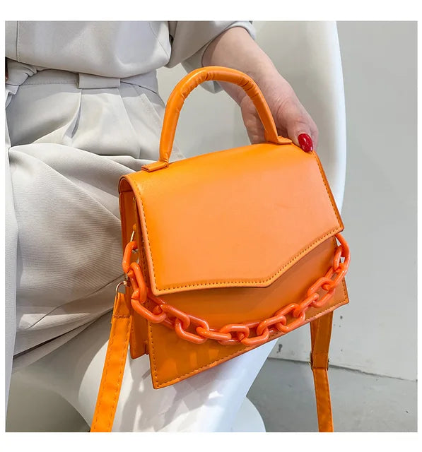 https://ae01.alicdn.com/kf/Sf740718fc0784b15a65113a15479983dq/New-Chain-Shoulder-Bag-Designer-Handbags-for-Ladies-Solid-Color-Crossbody-Bags-for-Women-Fashion-Female.jpg_640x640.jpg